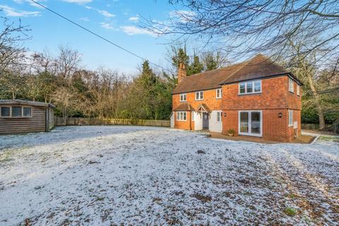 3 bedroom detached house to rent, Back Lane, Godden Green, Sevenoaks, Kent