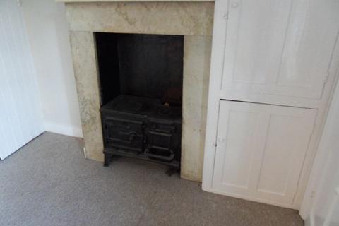 3 bedroom terraced house to rent, York Street, Castle Road Area