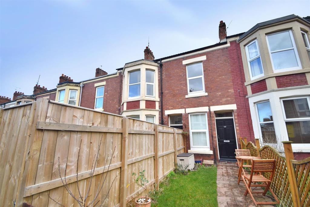 Cambridge Avenue, Whitley Bay 2 bed apartment £129,950