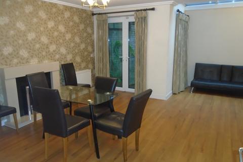 4 bedroom end of terrace house to rent, Brighton BN1