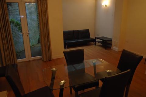 4 bedroom end of terrace house to rent, Brighton BN1