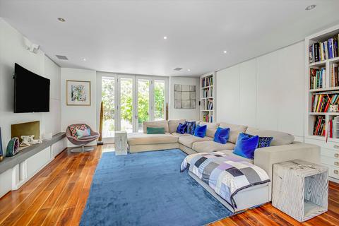 4 bedroom detached house for sale, Just off Petersham Road, Richmond, TW10