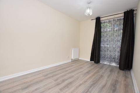 3 bedroom townhouse to rent, Gledhow Wood Road, Roundhay, Leeds