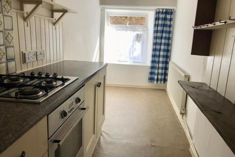 2 bedroom terraced house to rent, Combeland Road, Minehead TA24