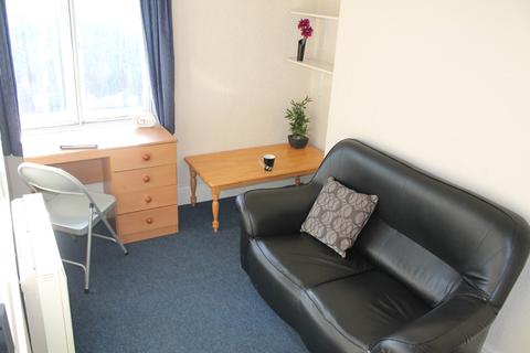 1 bedroom flat to rent, 136 North Sherwood Street Flat 4, NOTTINGHAM NG1 4EF