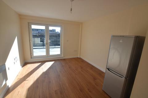 2 bedroom penthouse to rent, Crecy Court, Leicester LE1