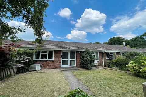 2 bedroom terraced bungalow to rent, Hale