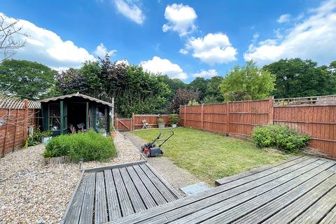 2 bedroom terraced bungalow to rent, Hale