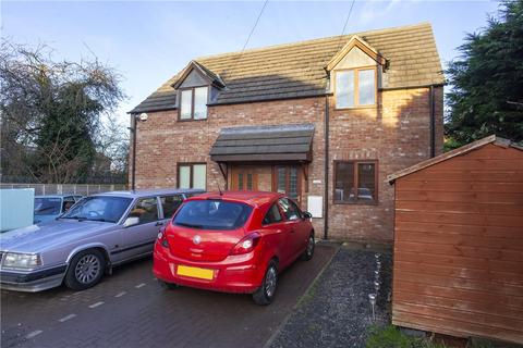 1 bedroom semi-detached house to rent, Lang Avenue, York, North Yorkshire, YO10