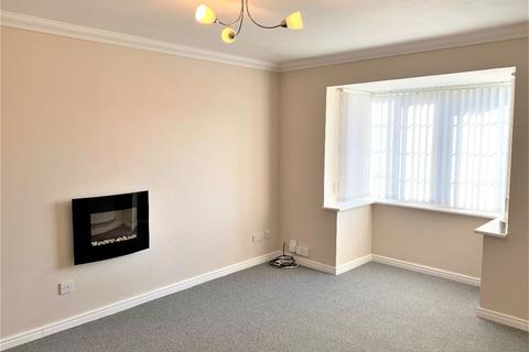 2 bedroom apartment to rent, Redmire Close, DL1