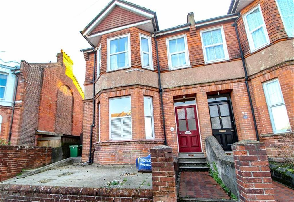 Vale Road, St Leonardsonsea, East Sussex 2 bed flat £152,950
