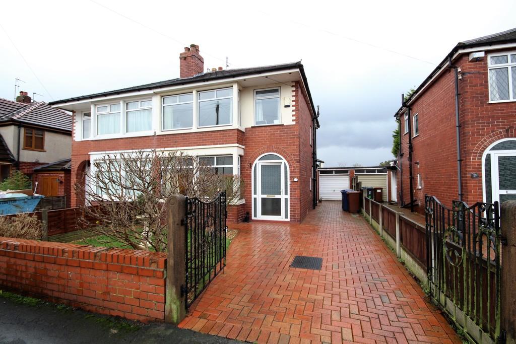 Howick Park Drive, Penwortham 3 bed semidetached house £169,950