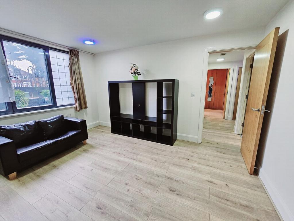 Photo 12