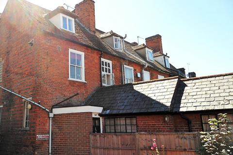 2 bedroom apartment to rent, High Street, Ingatestone, Essex, CM49DW