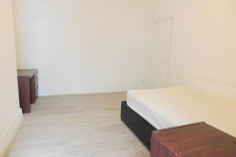 House share to rent, Lampton Road, Hounslow, TW3 4DP