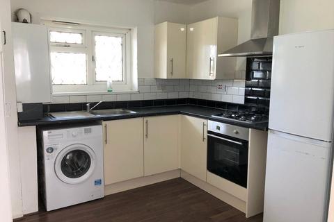 4 bedroom flat to rent - USK ST, BETHNAL GREEN