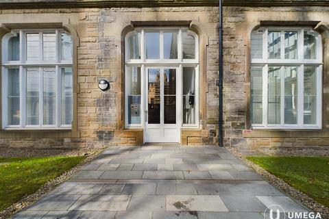 3 bedroom flat to rent, Simpson Loan, Quartermile, Edinburgh, EH3