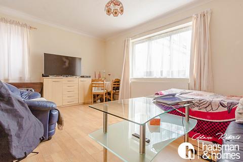 2 bedroom flat to rent, Orchard Court, Edgware