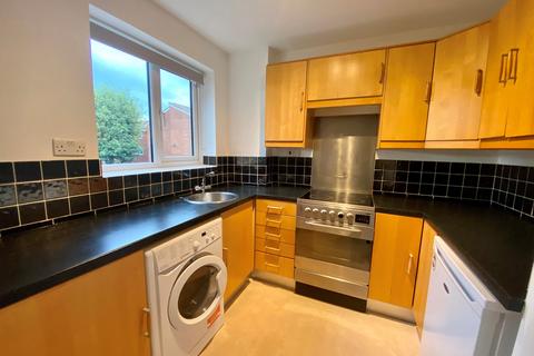 Studio to rent, Cambridge Gardens, Muswell Hill