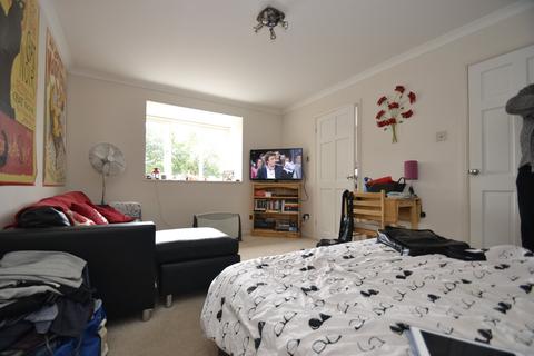 Studio to rent, Cambridge Gardens, Muswell Hill