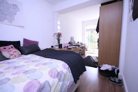 3 bedroom flat to rent, St Johns Grove, Archway