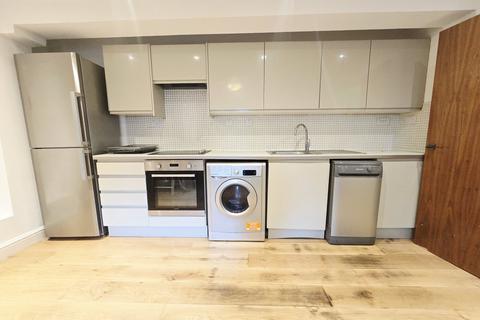 3 bedroom flat to rent, St Johns Grove, Archway