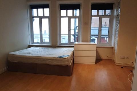 2 bedroom flat to rent, Commercial Road, Triangle