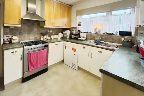 undefined, Chaseside Avenue, Berkshire RG10