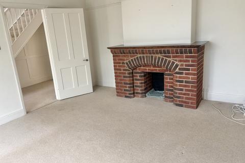 4 bedroom semi-detached house to rent, Barnfield House, Tedburn St Mary