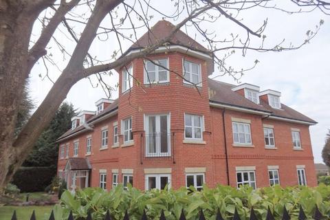 2 bedroom apartment to rent, The Avenue, Tadworth