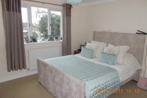 4 bedroom detached house to rent, Forage Lane, Warminster