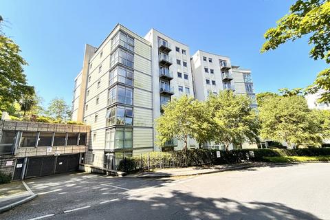 2 bedroom apartment to rent, St Peters Road, Bournemouth