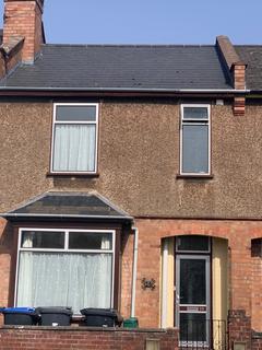 5 bedroom terraced house to rent, 25 Llewellyn Road, CV31 2BJ