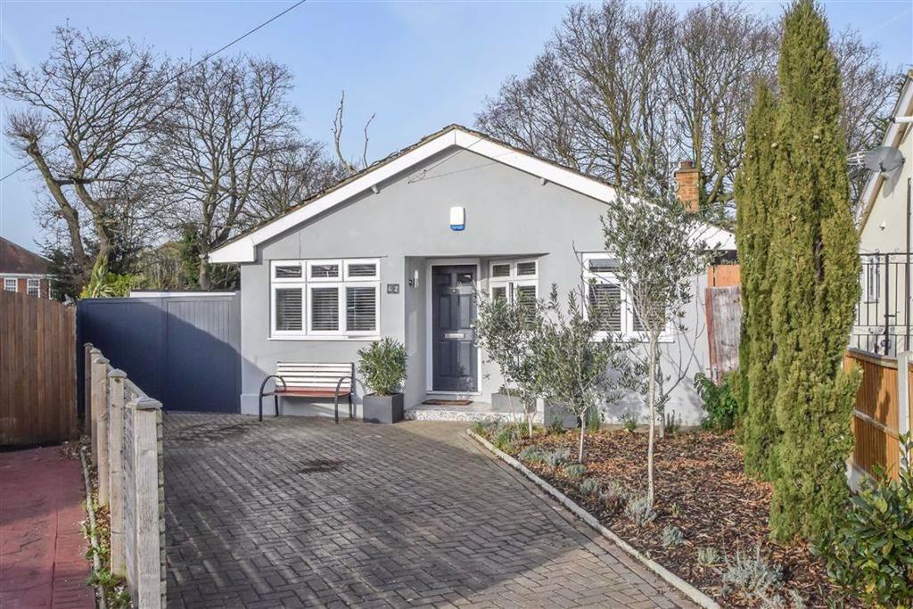 Lynton Road, Hadleigh, Essex 3 bed bungalow £425,000