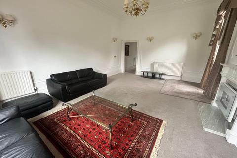 3 bedroom duplex to rent, Park Court, Otley Road, Leeds, West Yorkshire, LS6