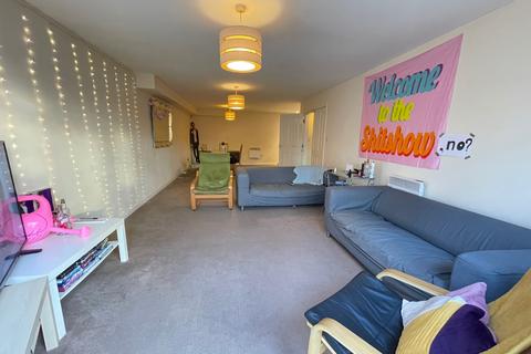 4 bedroom apartment to rent, Abbots Mews,  Leeds, LS4