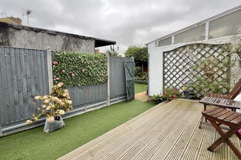undefined, The Fairway, Palmers Green, N13