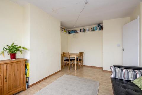 2 bedroom apartment to rent, Hillsborough Close,  East Oxford,  OX4