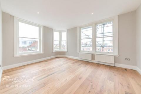 4 bedroom flat to rent, Electric Avenue, London