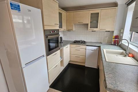 2 bedroom terraced house to rent, Portway Drive, High Wycombe HP12