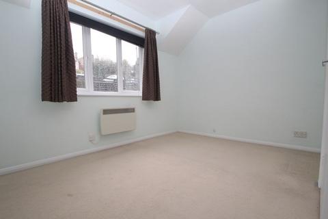 2 bedroom maisonette to rent, Carrington Road, High Wycombe HP12