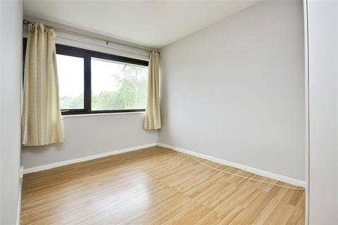 3 bedroom terraced house to rent, Guildford Park Avenue, Guildford, Surrey, GU2