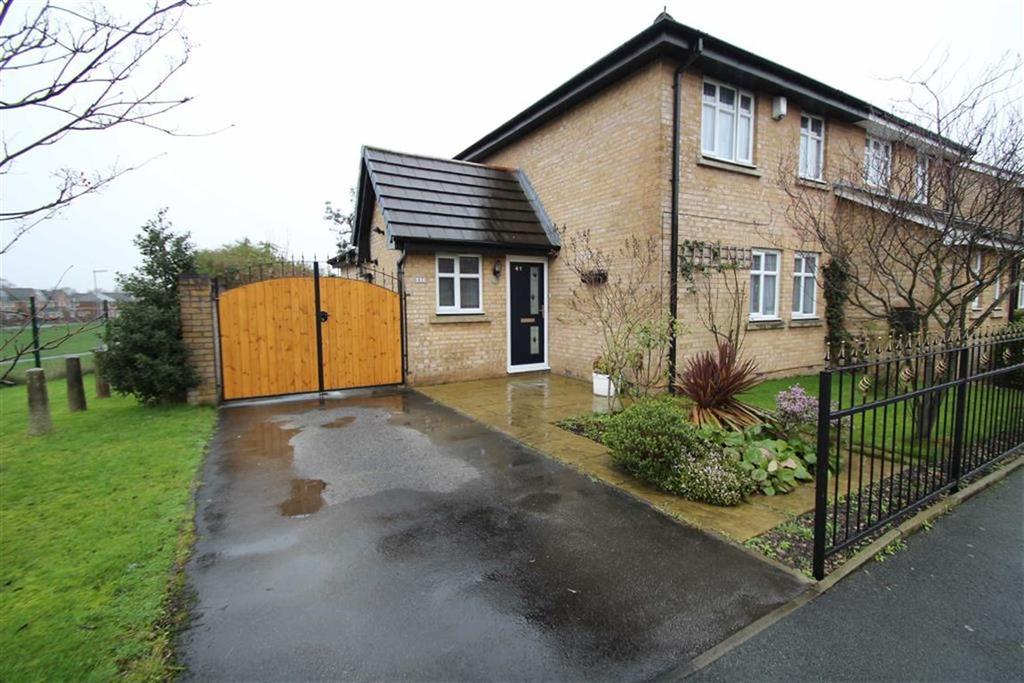 Devoke Road, Wythenshawe, Manchester 3 bed semidetached house £180,000