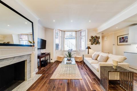 1 bedroom flat to rent, Rosary Gardens SW7
