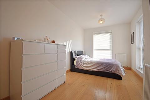 2 bedroom apartment to rent, Burlton Road, Cambridge, CB3