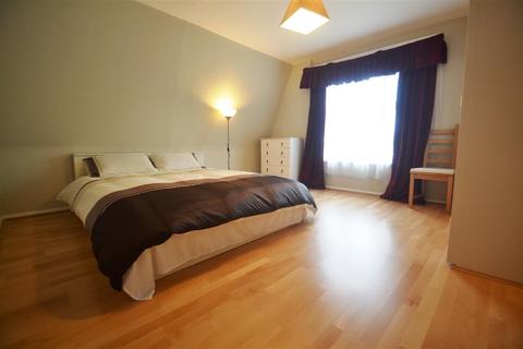 2 bedroom apartment to rent, Salisbury Court, Wimbledon