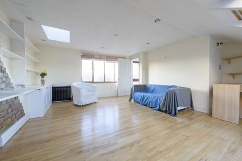 2 bedroom apartment to rent, Goldsboro Road, London SW8