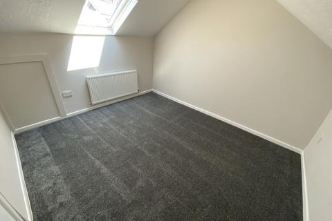 3 bedroom maisonette to rent, Ashley Cross, Poole