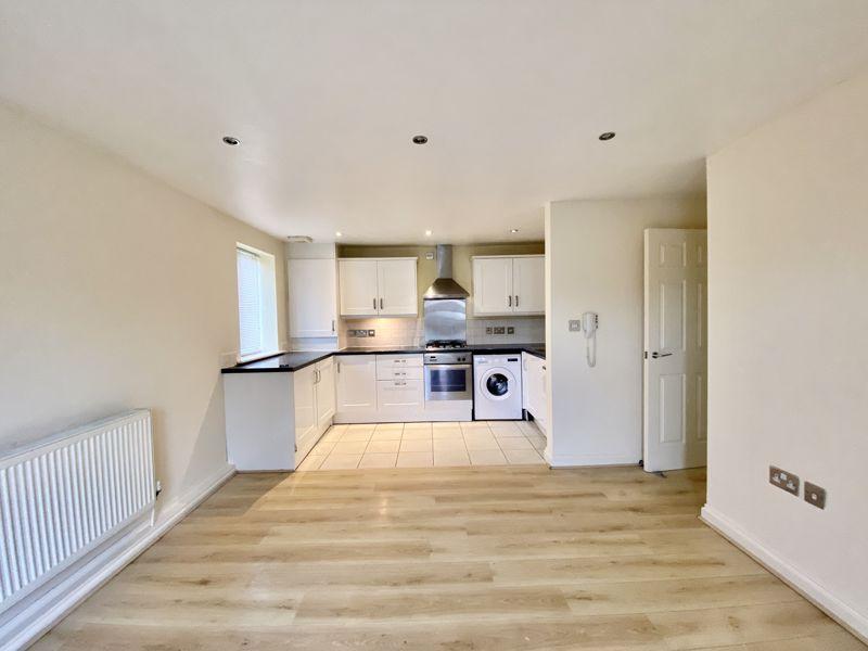 Oakleigh Court, Boston Avenue, Runcorn 2 bed apartment £650 pcm (£150 pw)