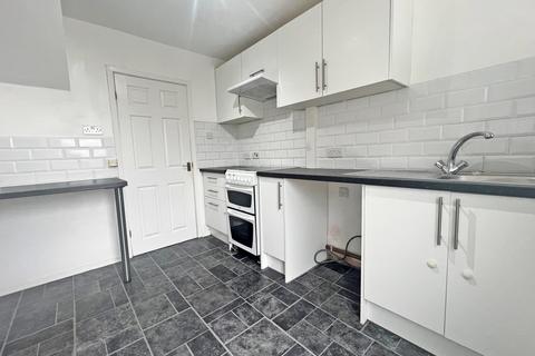 3 bedroom townhouse to rent, Brandon, Hough Green, Widnes